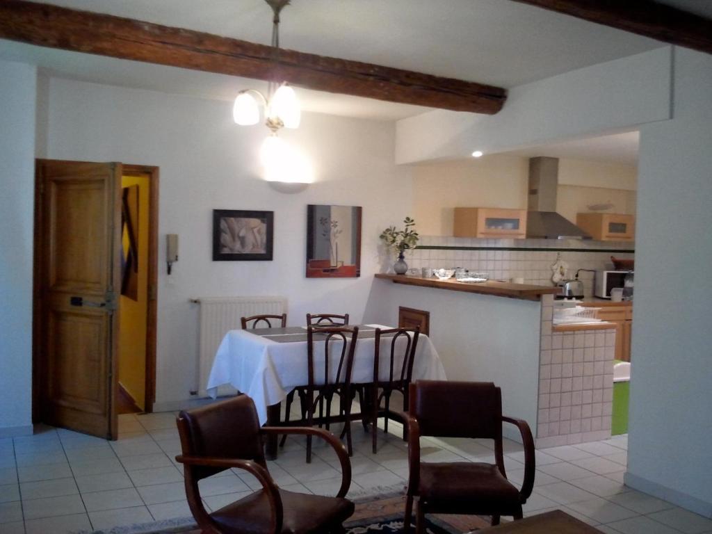 Bed and Breakfast Le Clos Du Rempart Avignon Zimmer foto