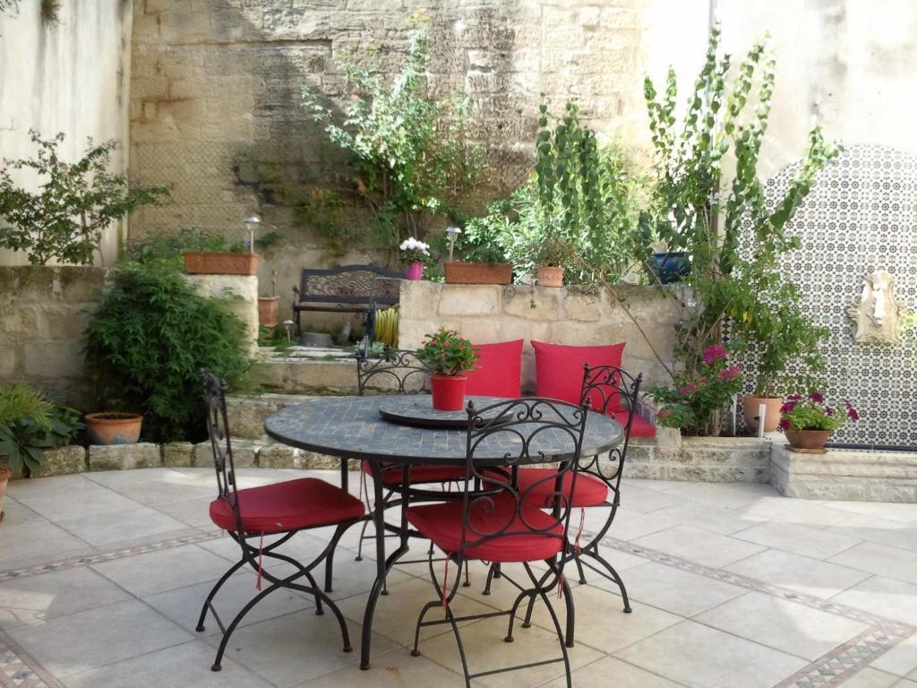 Bed and Breakfast Le Clos Du Rempart Avignon Exterior foto