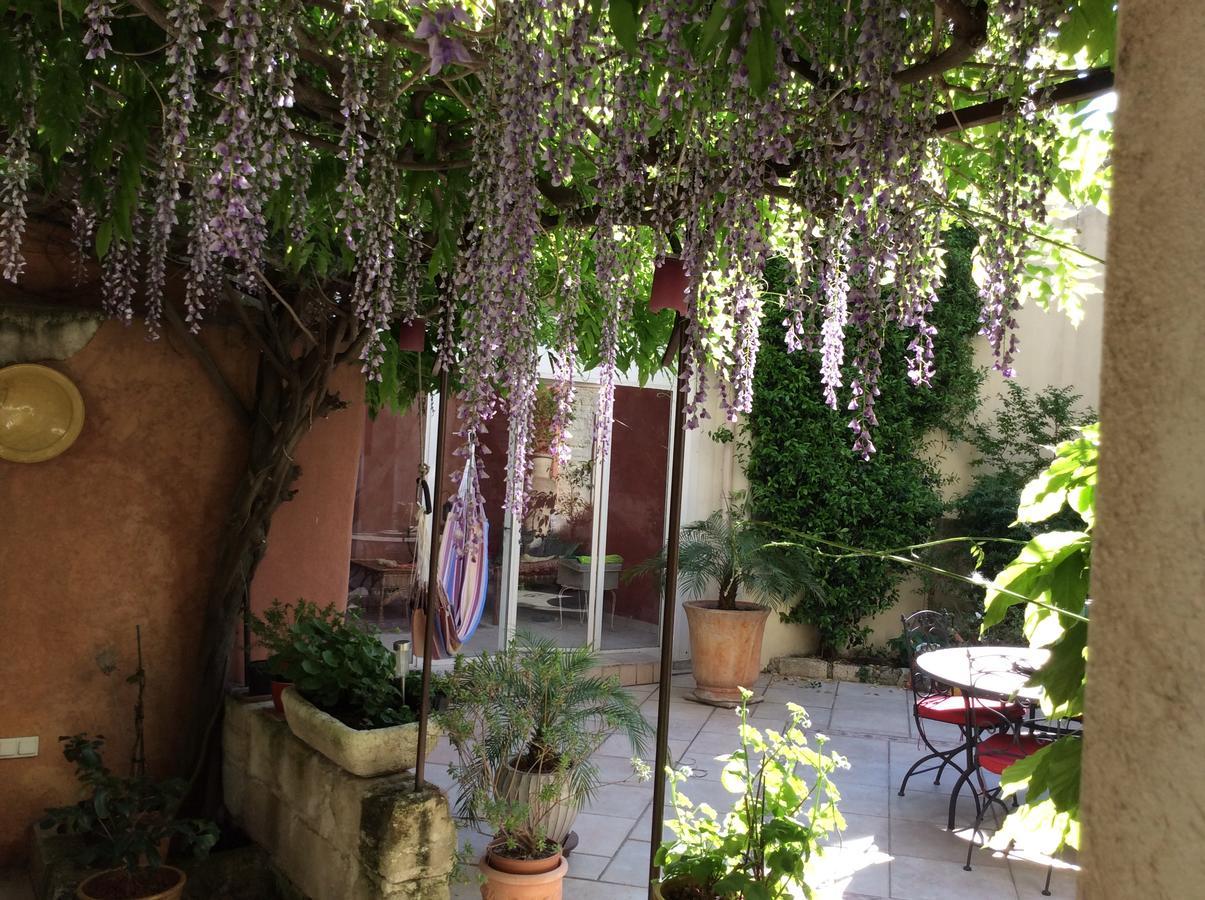 Bed and Breakfast Le Clos Du Rempart Avignon Exterior foto