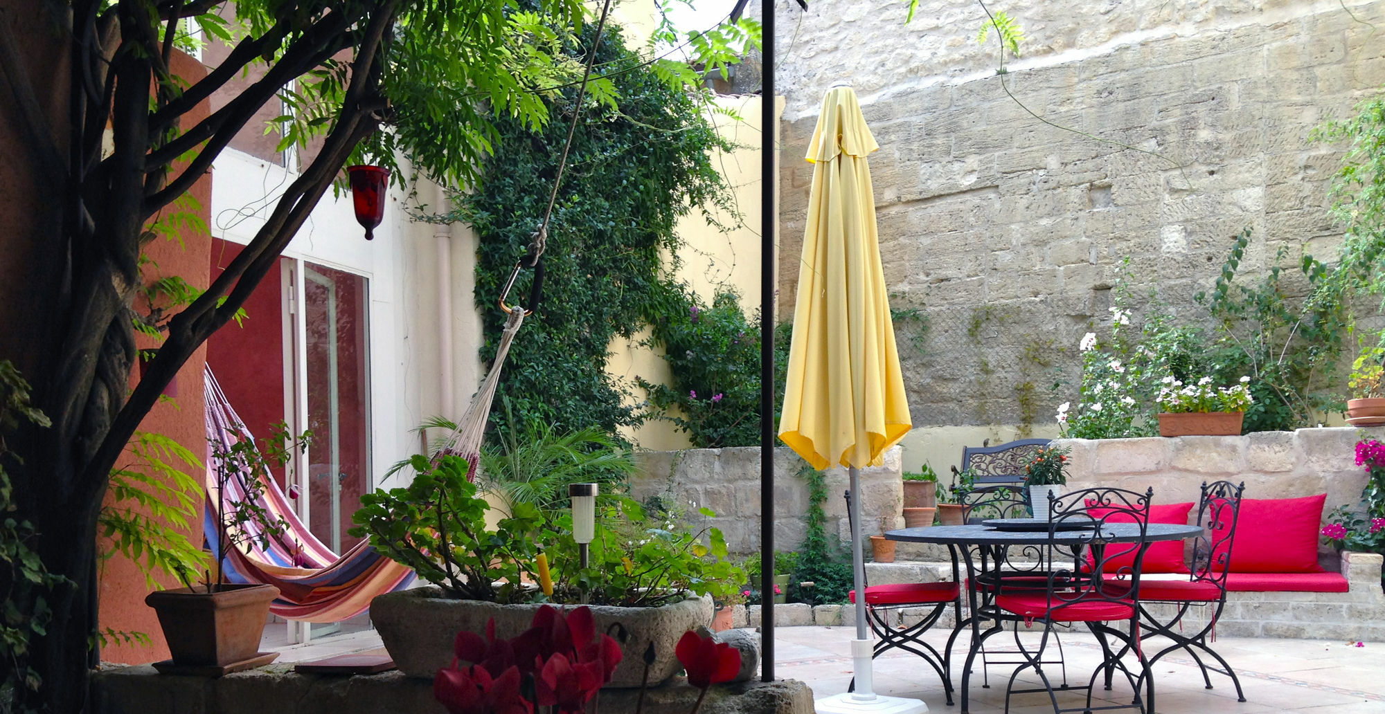 Bed and Breakfast Le Clos Du Rempart Avignon Exterior foto