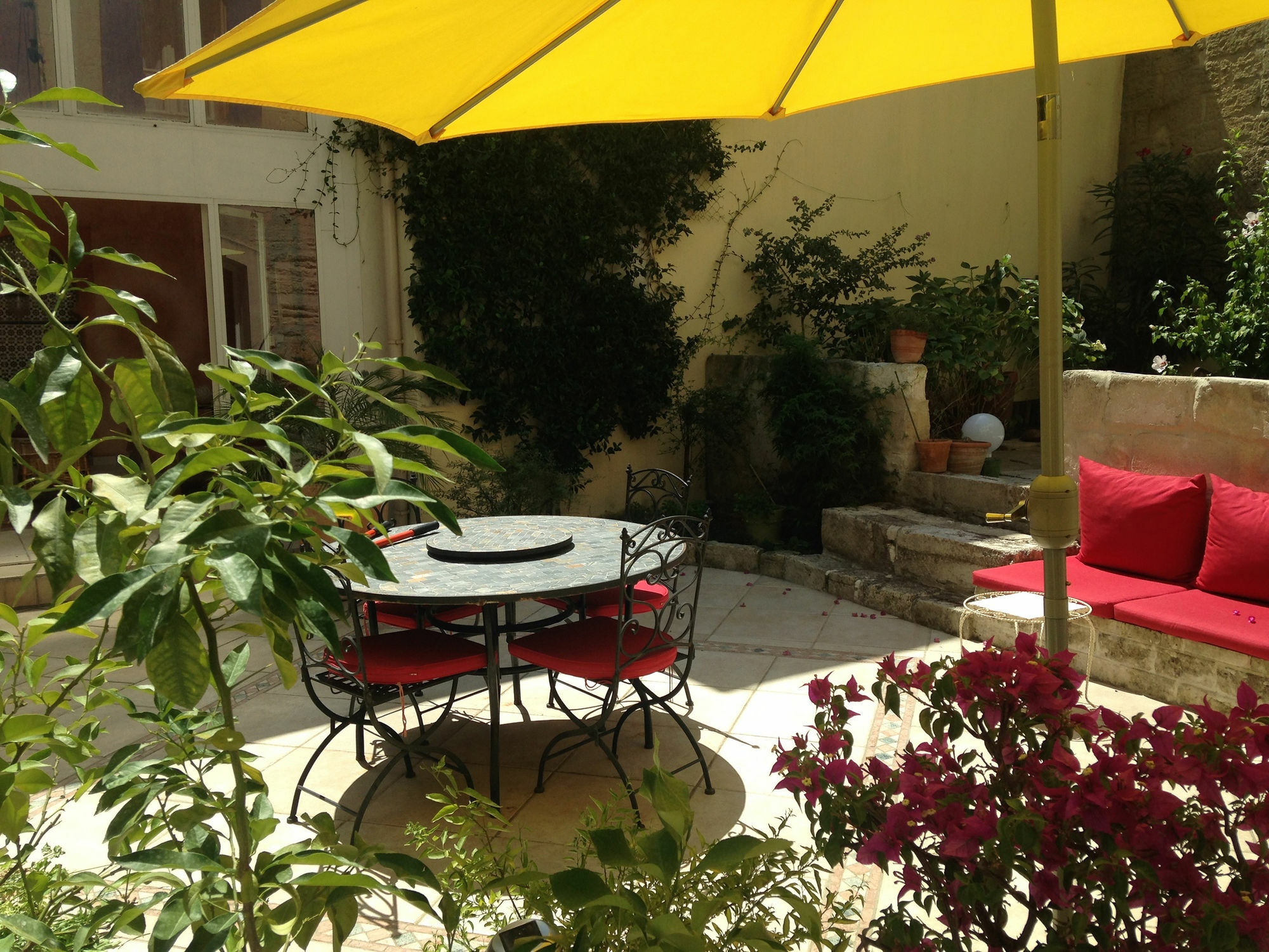 Bed and Breakfast Le Clos Du Rempart Avignon Exterior foto